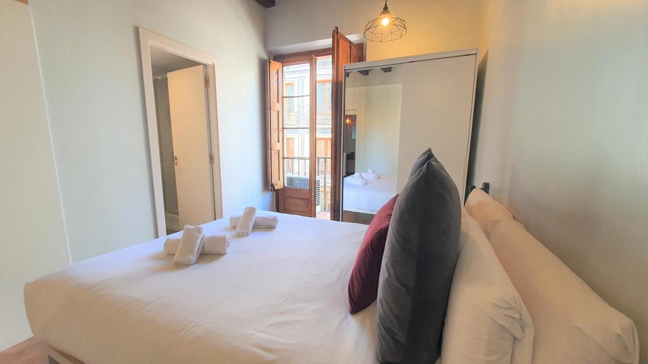Barrio Gotico Apartments Ferran Barcelona Bagian luar foto